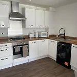 Newly Refurbished Large Apartment With Huge Garden
