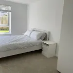 Newly Refurbished Large Apartment With Huge Garden